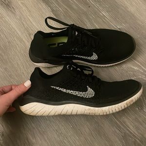 Black Nike Flyknit Free Runs